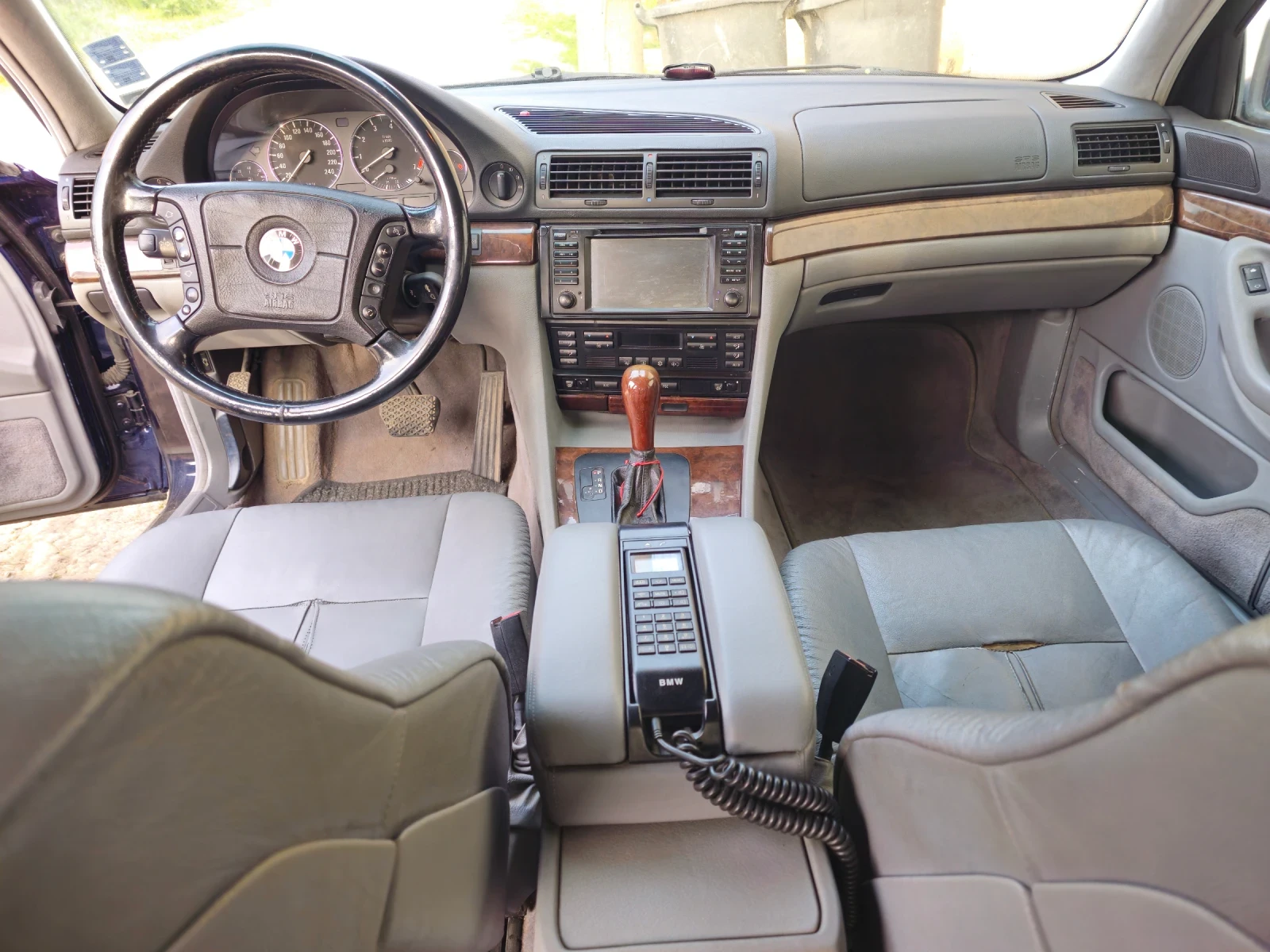 BMW 735, снимка 15 - Автомобили и джипове - 54183643