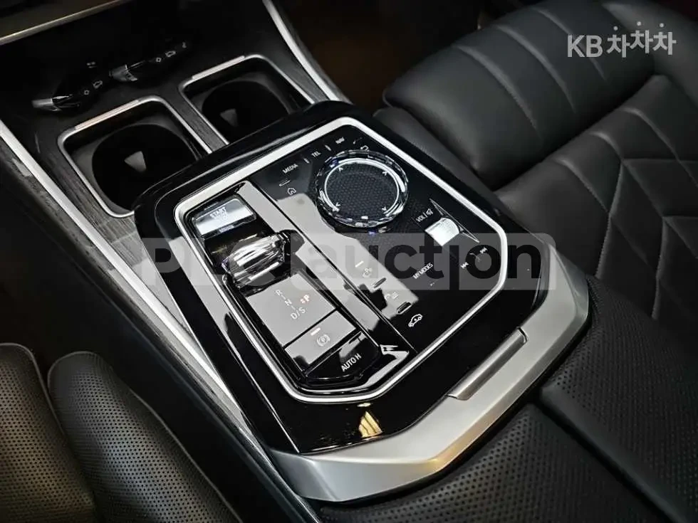 BMW 740 THEATRE SCREEN* MASSAGE* �����* 360* ������ �� ��� | Mobile.bg � ����������� 9