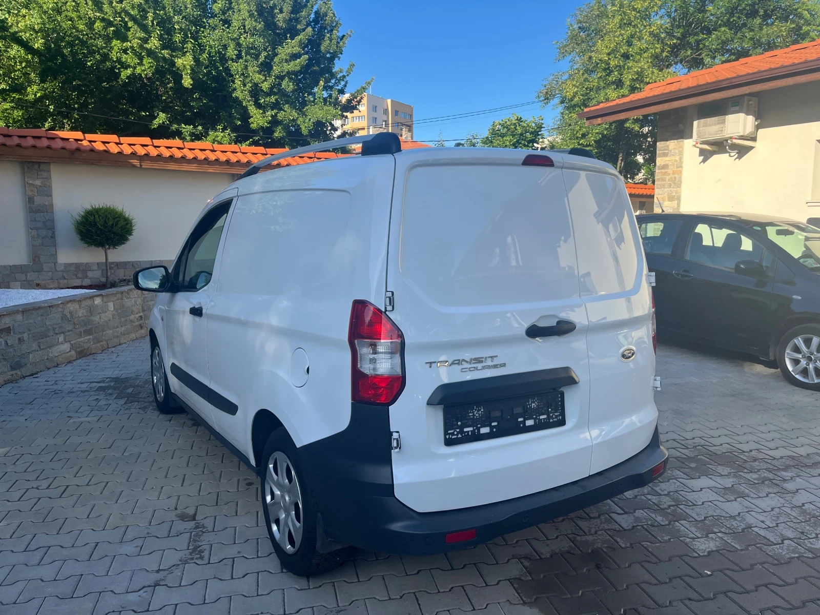 Ford Courier 1.5D ТОП СЪСТОЯНИЕ !!!, снимка 4 - Автомобили и джипове - 54908411