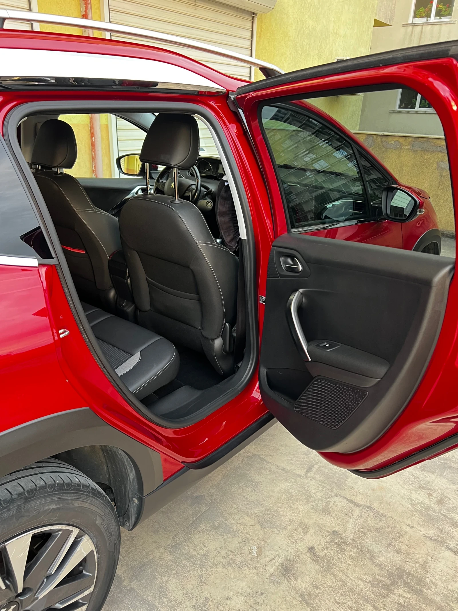 Peugeot 2008 Facelift 1.6 Blue HDI , снимка 10 - Автомобили и джипове - 54940602