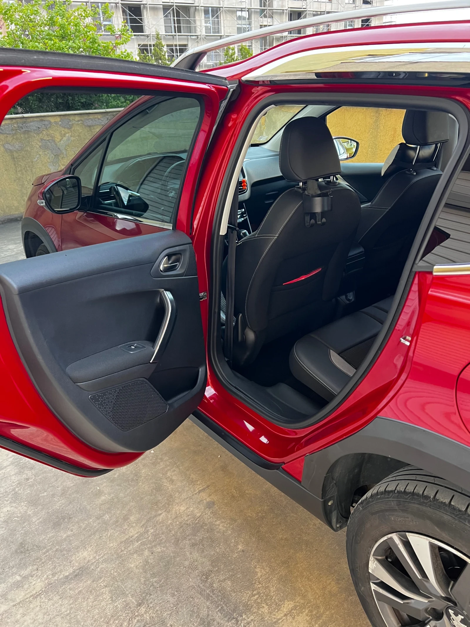 Peugeot 2008 Facelift 1.6 Blue HDI , снимка 9 - Автомобили и джипове - 54940602
