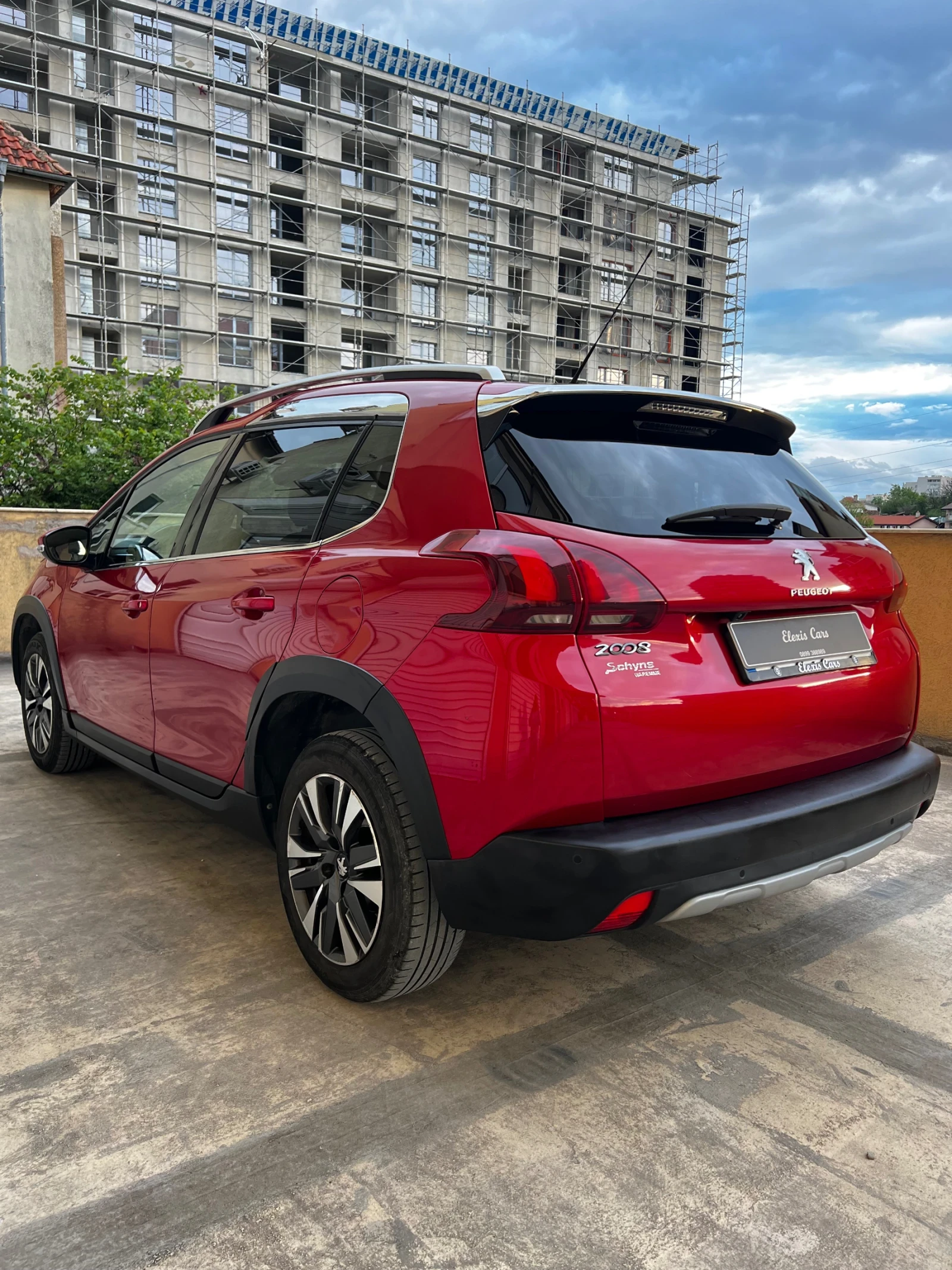 Peugeot 2008 Facelift 1.6 Blue HDI , снимка 4 - Автомобили и джипове - 54940602