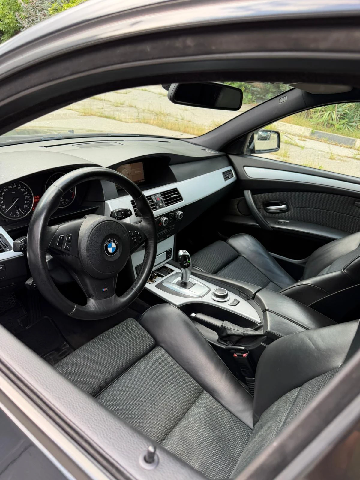 BMW 530 E60 , снимка 11 - Автомобили и джипове - 55024490