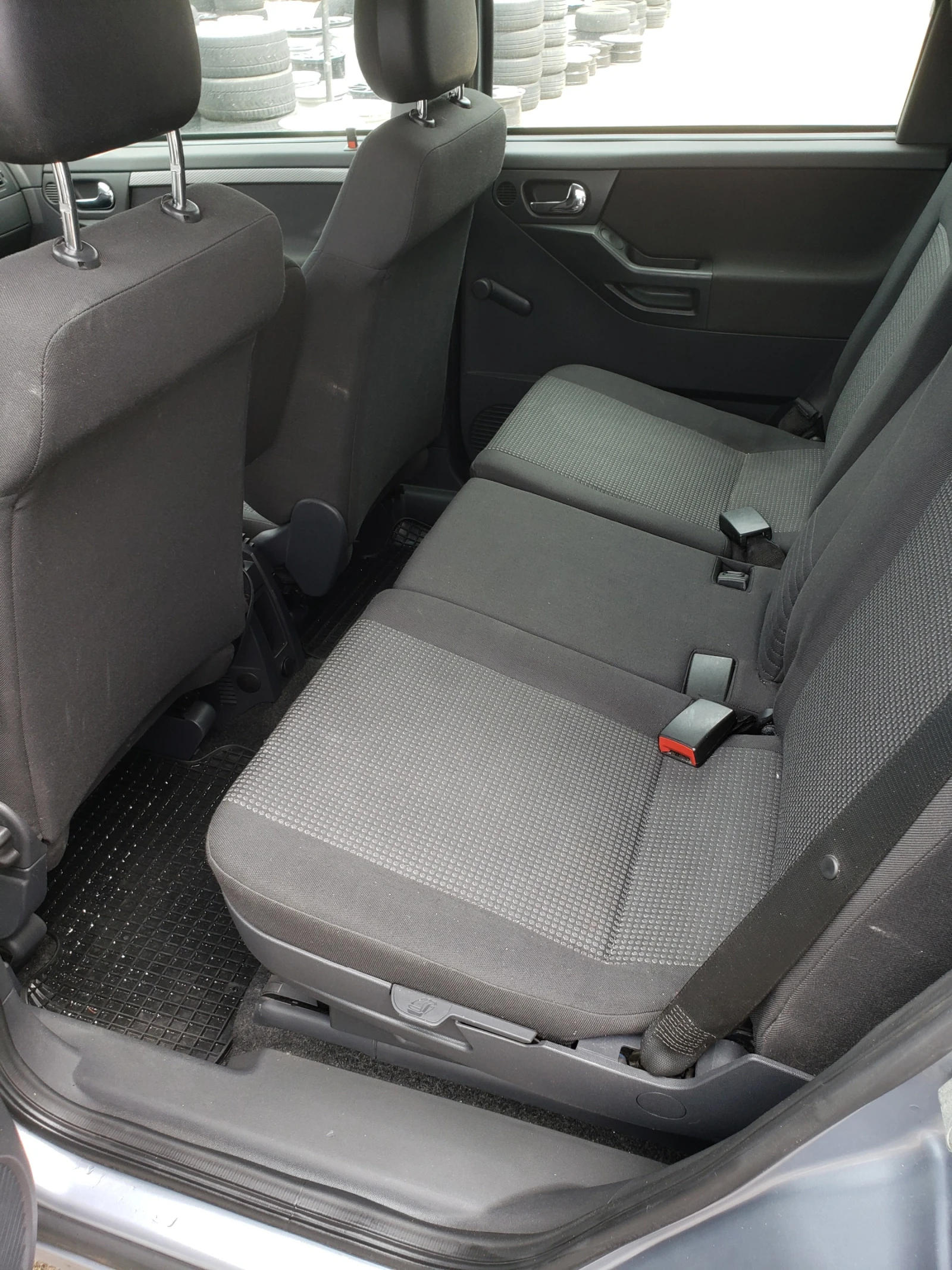 Opel Meriva 1.3 CDTI, снимка 11 - Автомобили и джипове - 55152395