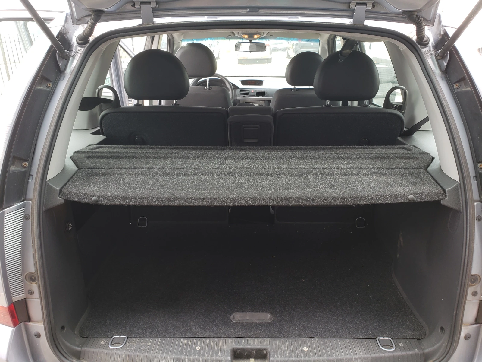 Opel Meriva 1.3 CDTI, снимка 12 - Автомобили и джипове - 55152395