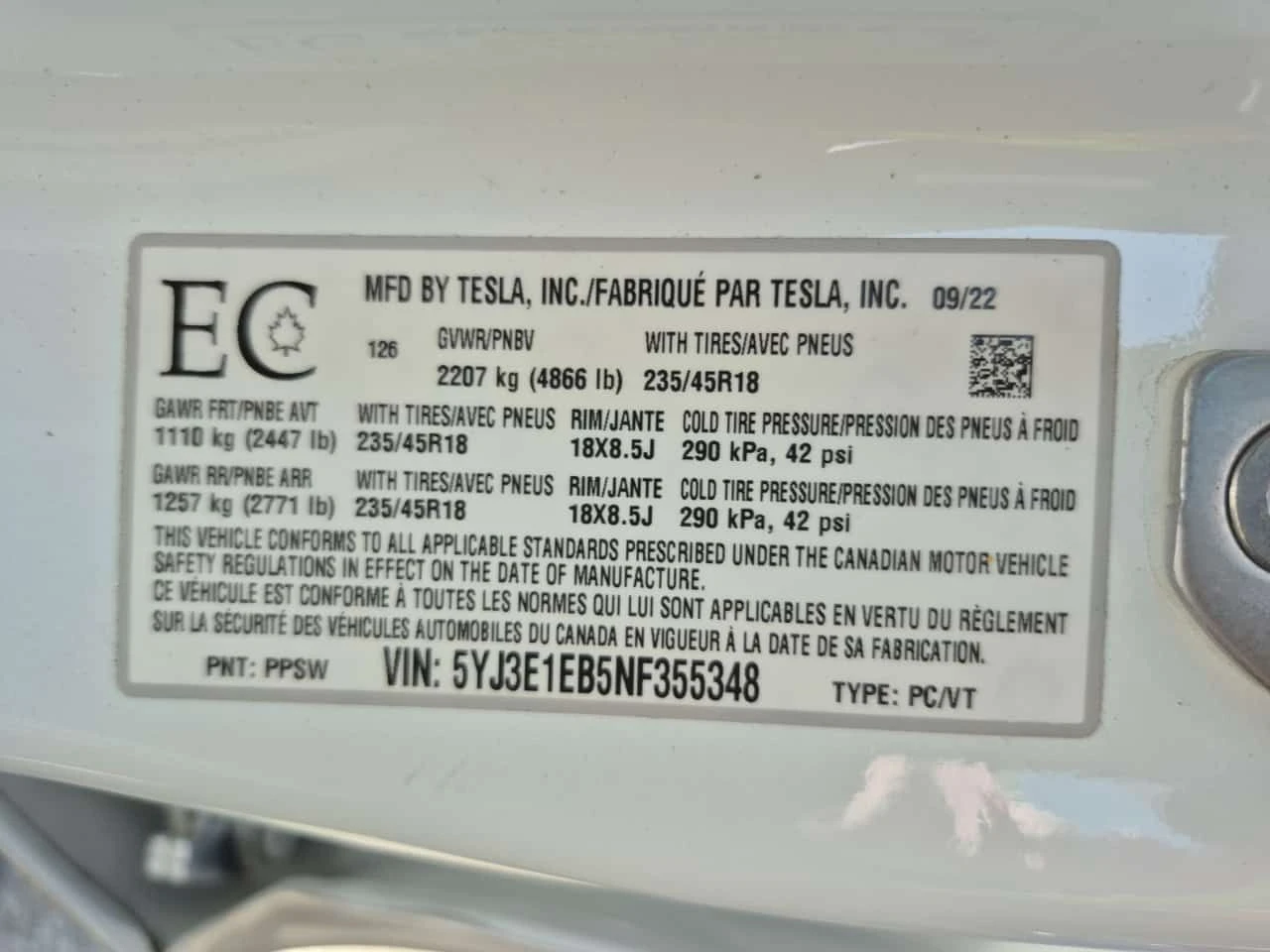 Tesla Model 3 LONG RANGE| PANO| ПАМЕТ| ПОДГРЕВИ| АВТОПИЛОТ| , снимка 16 - Автомобили и джипове - 55325419
