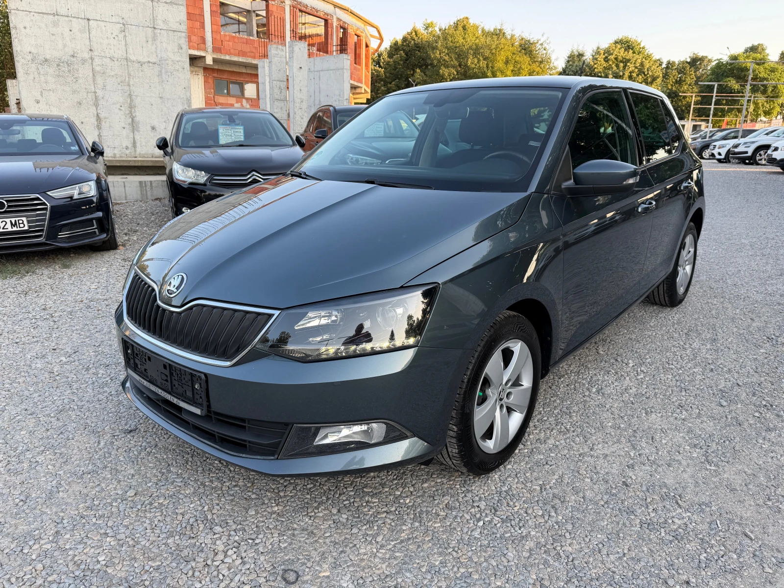 Skoda Fabia 1.4TDI-90k.s-DISTRONIC-LED-KEYLESS-NAVI-EURO 6, снимка 3 - Автомобили и джипове - 55930443