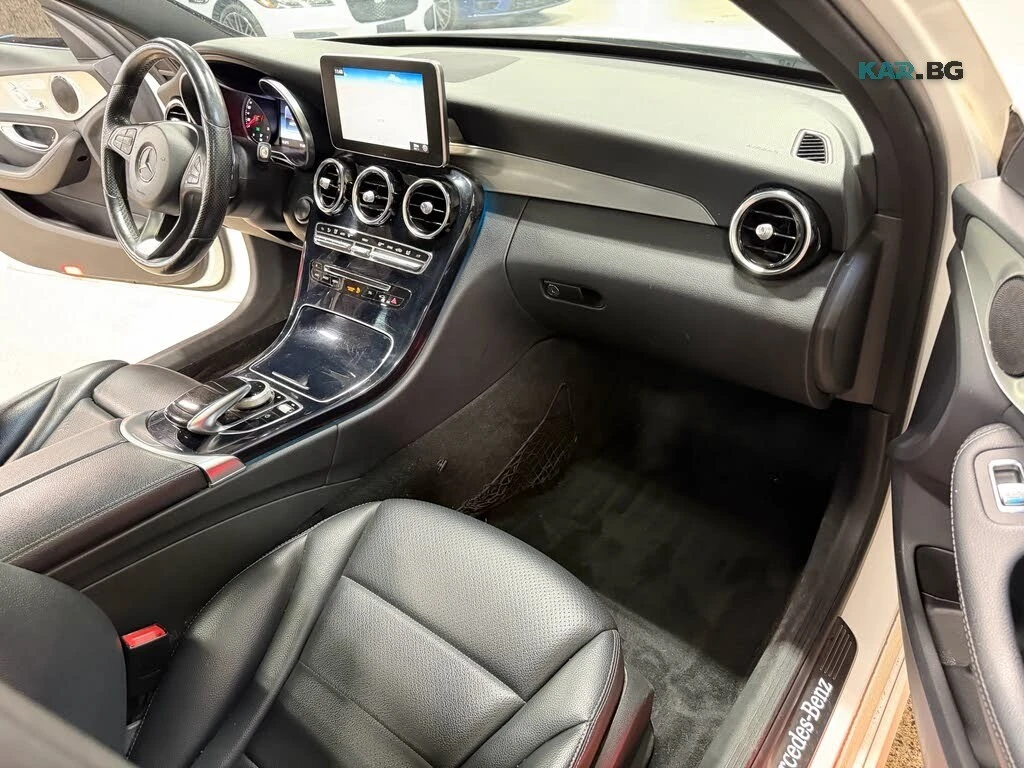 Mercedes-Benz C 300 Pano * Memory * АвтоКредит * (ЦЕНА ДО БГ), снимка 7 - Автомобили и джипове - 56106096