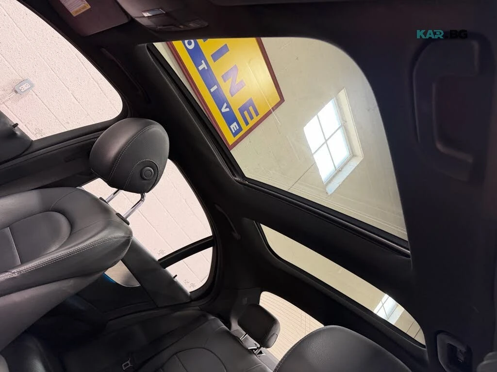Mercedes-Benz C 300 Pano * Memory * АвтоКредит * (ЦЕНА ДО БГ), снимка 9 - Автомобили и джипове - 56106096