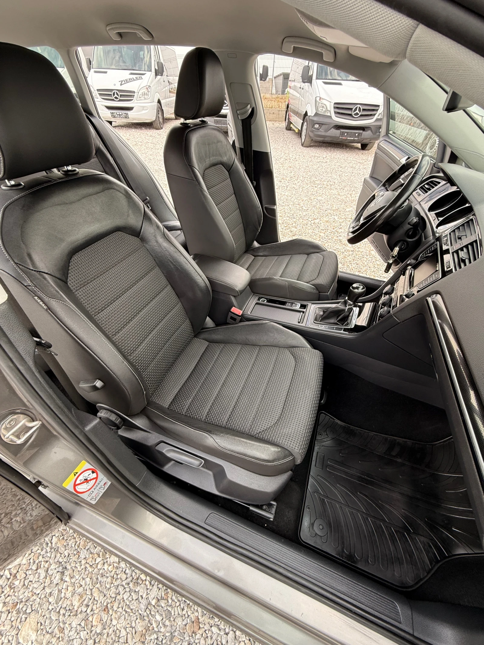 VW Golf ЛИЗИНГ-1.6TDi-Масаж-Климатроник, снимка 12 - Автомобили и джипове - 56115732