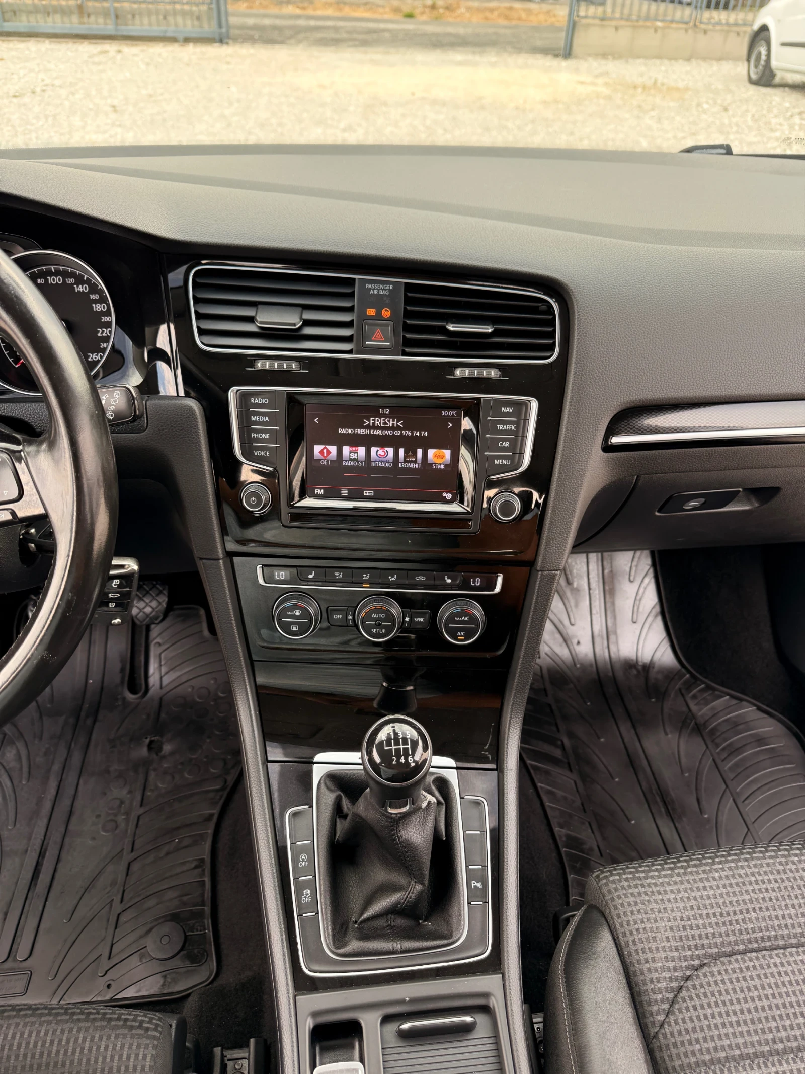 VW Golf ЛИЗИНГ-1.6TDi-Масаж-Климатроник, снимка 14 - Автомобили и джипове - 56115732