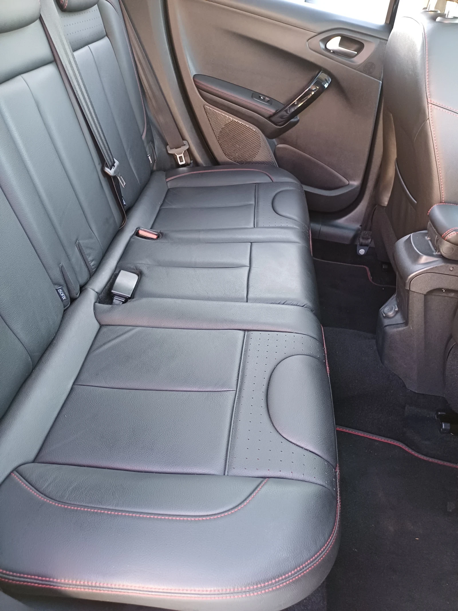 Peugeot 2008 1.2 Turbo GTLine 131hp, снимка 11 - Автомобили и джипове - 56127810