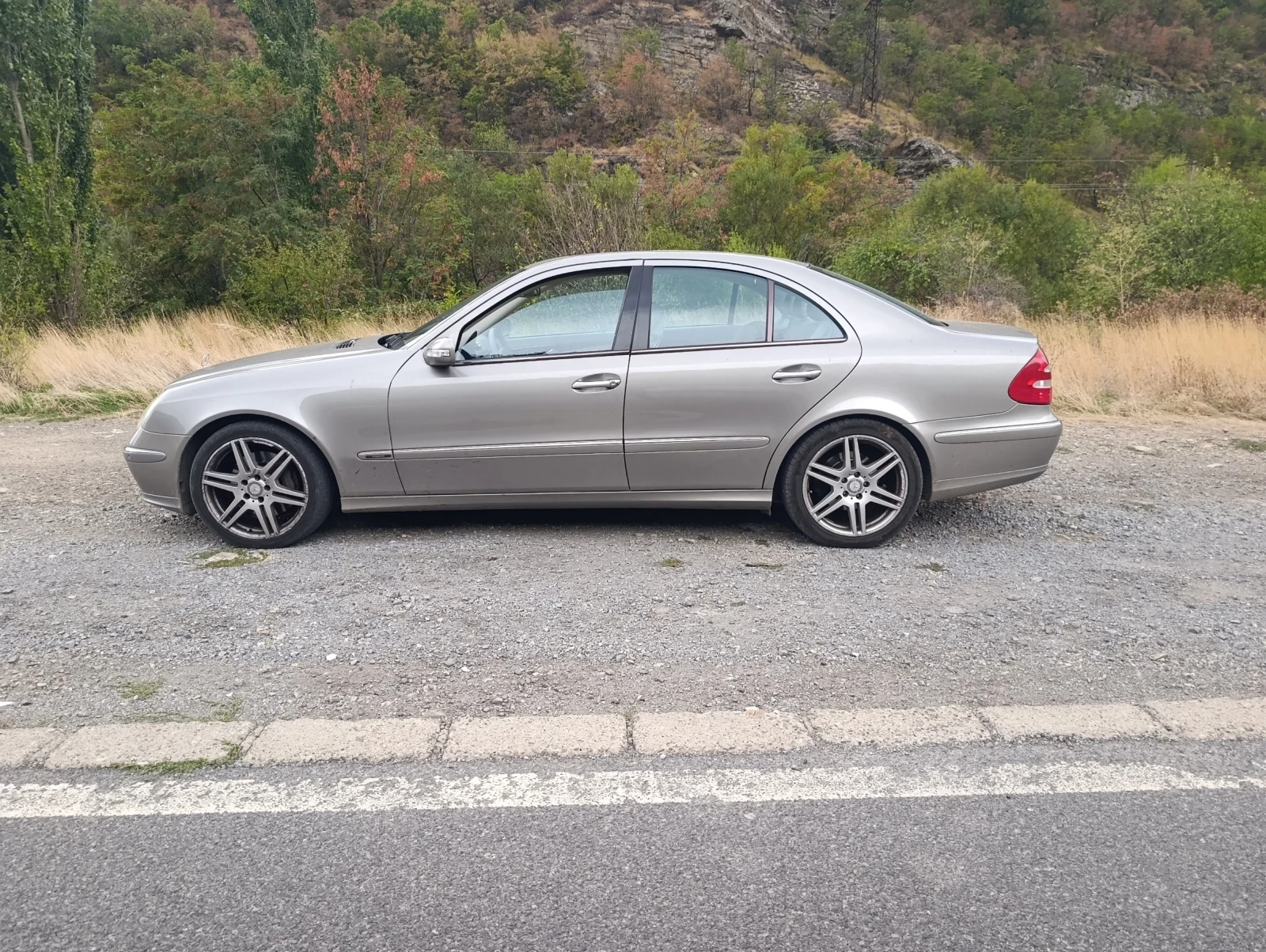 Mercedes-Benz E 500 Е500, снимка 2 - Автомобили и джипове - 56261451