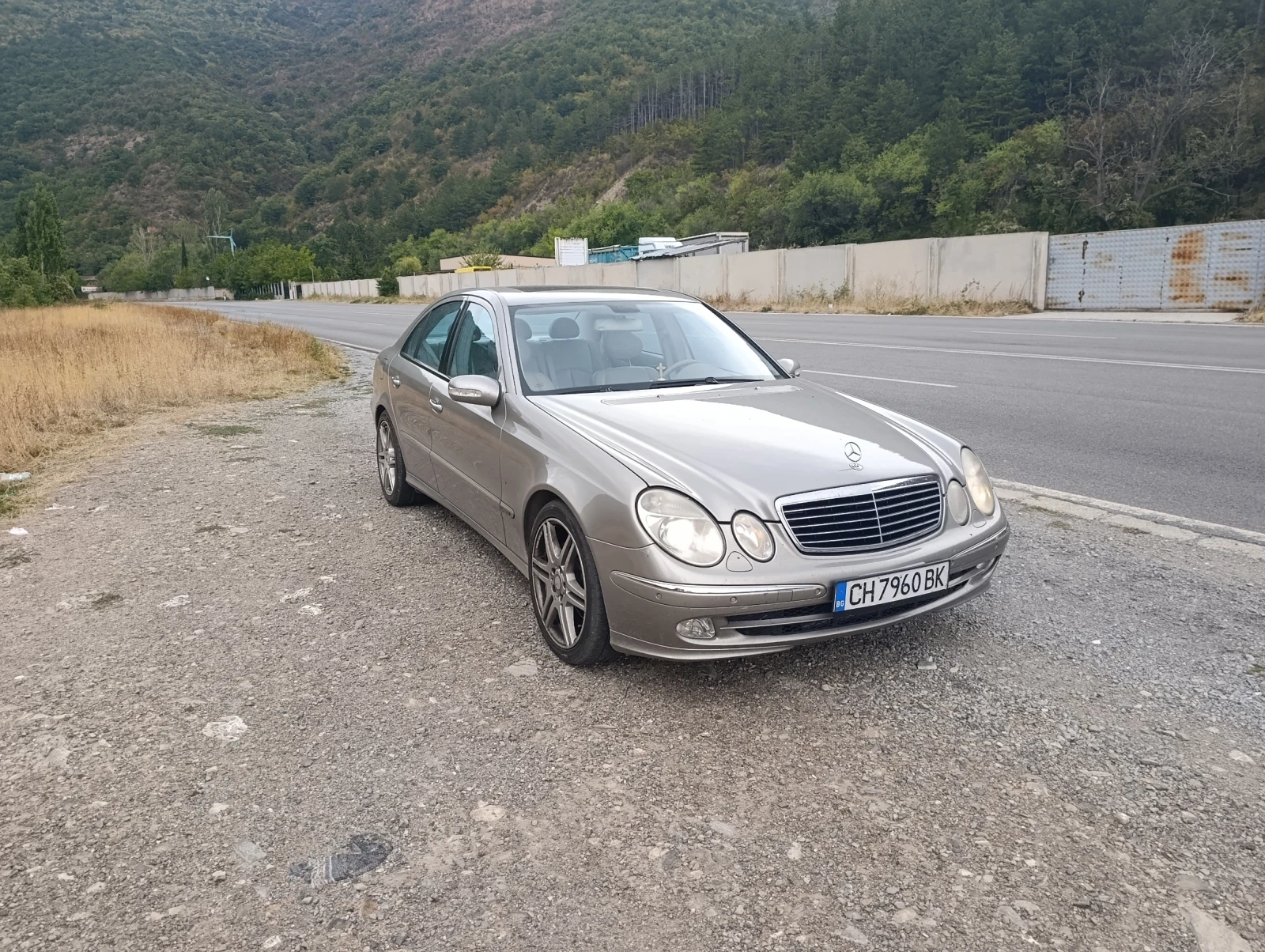 Mercedes-Benz E 500 Е500, снимка 4 - Автомобили и джипове - 56261451