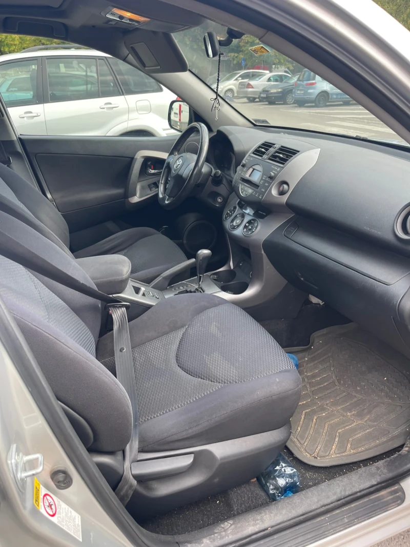 Toyota Rav4 2.0.Бензин+ Газ, снимка 6 - Автомобили и джипове - 47399886