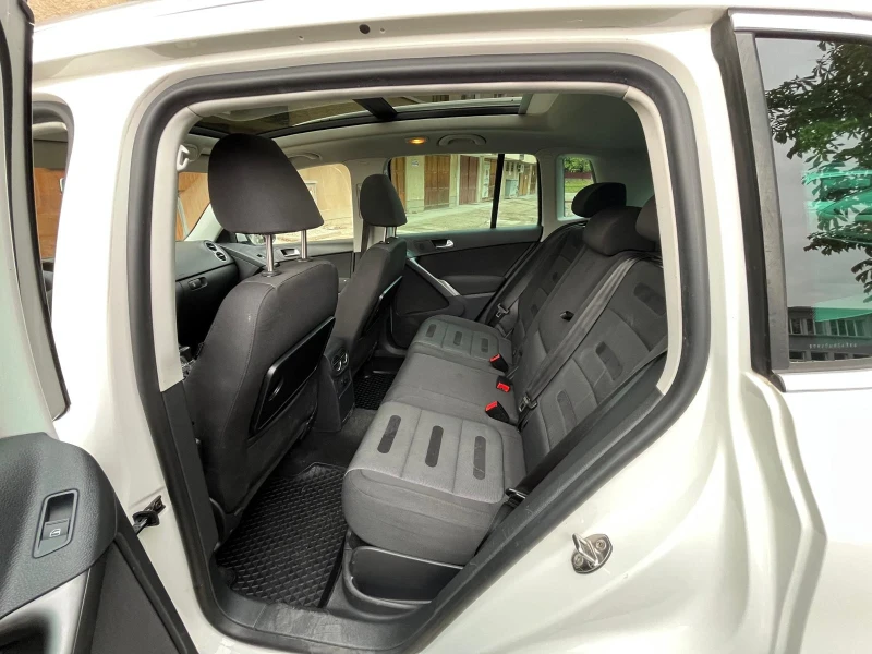 VW Tiguan, снимка 12 - Автомобили и джипове - 52179066