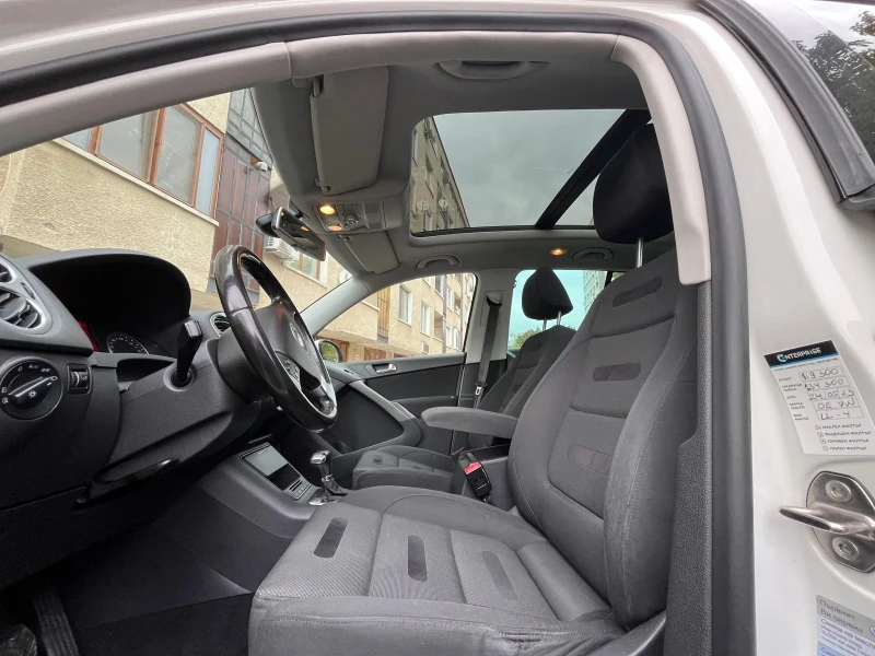 VW Tiguan, снимка 17 - Автомобили и джипове - 52179066