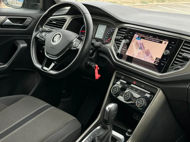 VW T-Roc 2.0 TDI* 150к.с * Автоматик, снимка 13 - Автомобили и джипове - 52492952