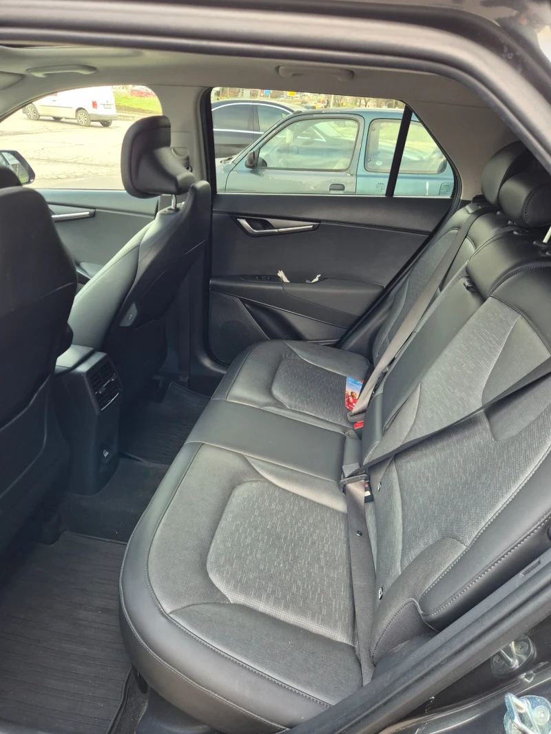 Kia Niro, снимка 5 - Автомобили и джипове - 53205994