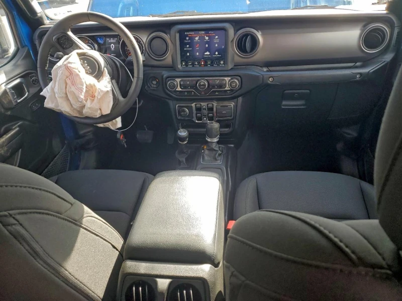 Jeep Gladiator Sport, снимка 8 - Автомобили и джипове - 53302972