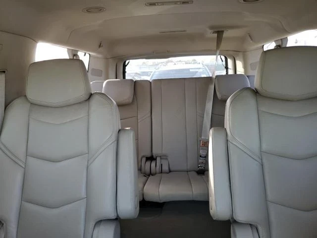 Cadillac Escalade, снимка 11 - Автомобили и джипове - 49567606