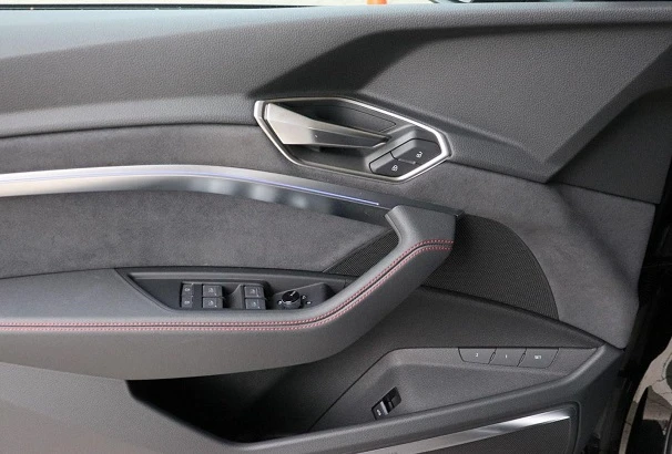 Audi Q8 e-Tron SUV 55 = S-line =  | Mobile.bg   5