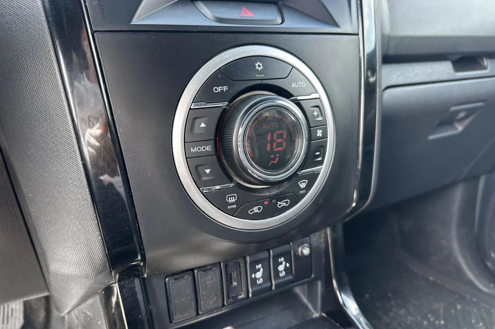 Isuzu D-max VIKING TAKEUCHI EDITION AUTOMATIC - изображение 5