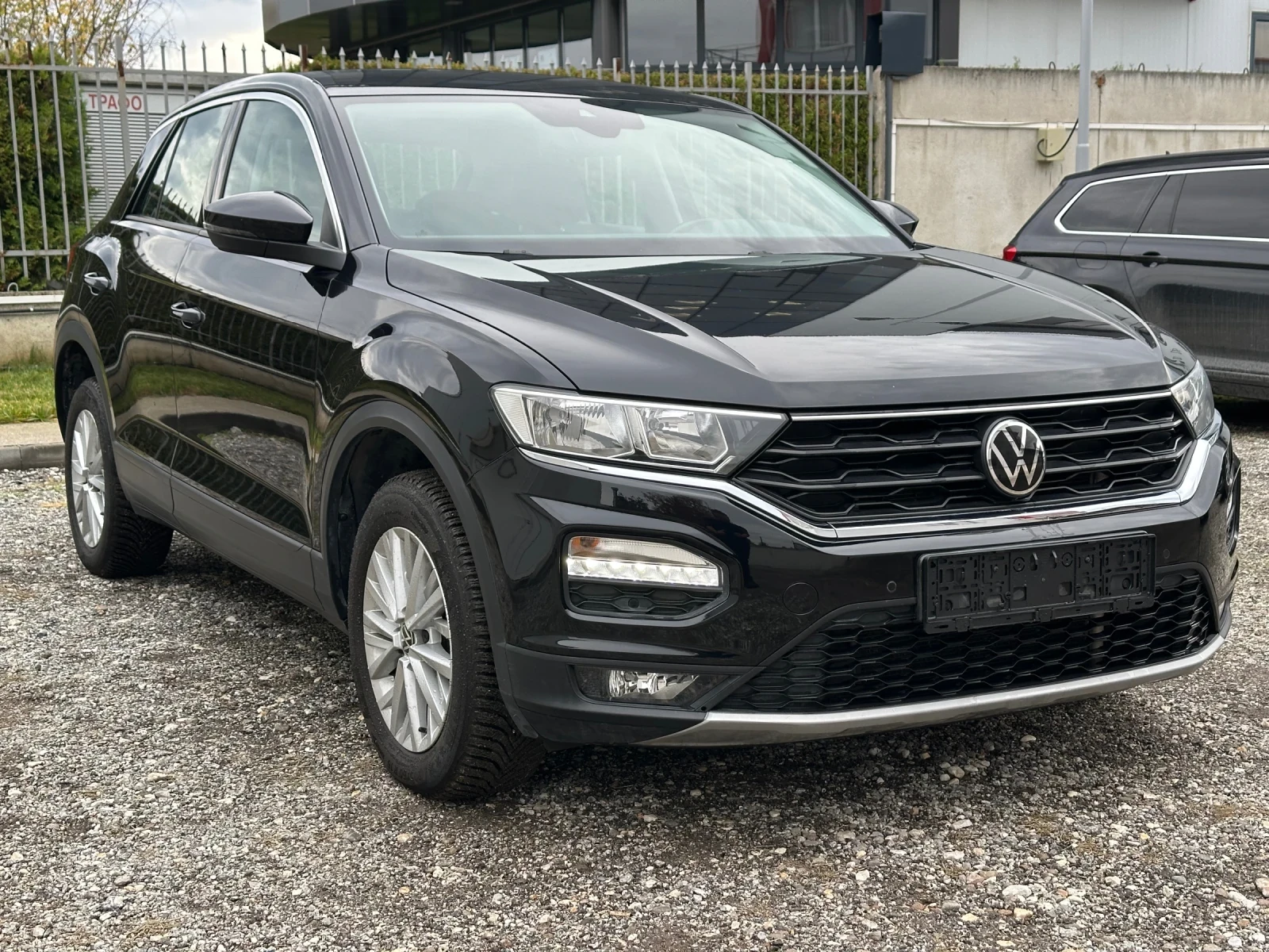 VW T-Roc 2.0 TDI* 150к.с * Автоматик - изображение 3
