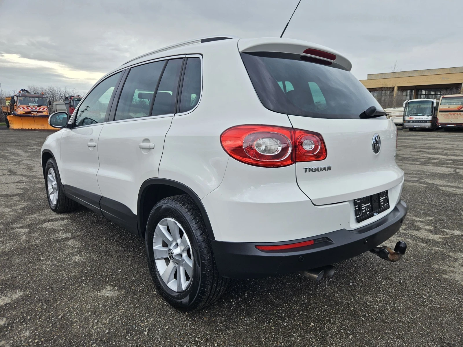 VW Tiguan 2.0tdi navi 140ps automat koja - изображение 2