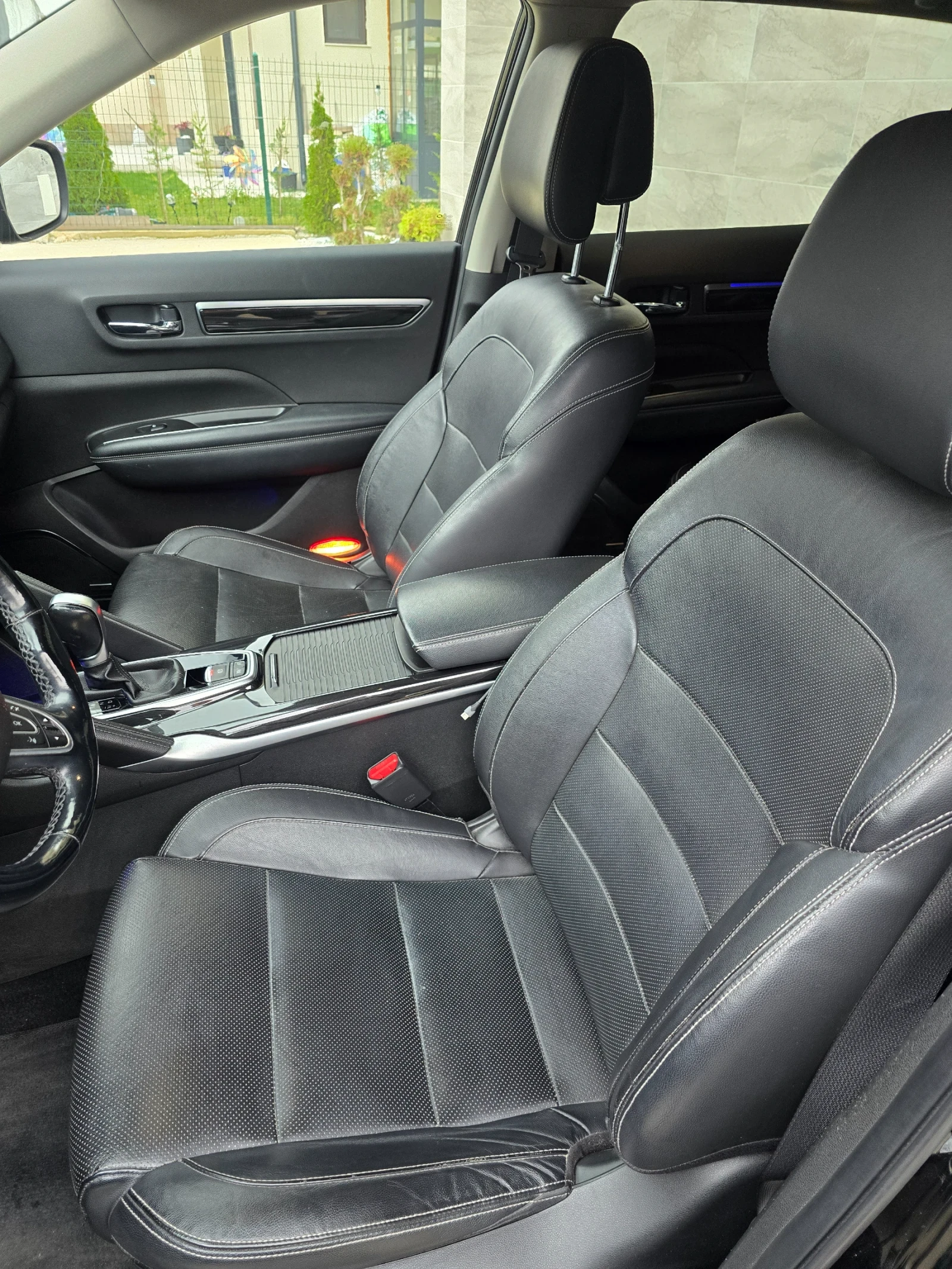 Renault Koleos 2.0 DCI 4x4, 138 хил. Реални километри - изображение 6