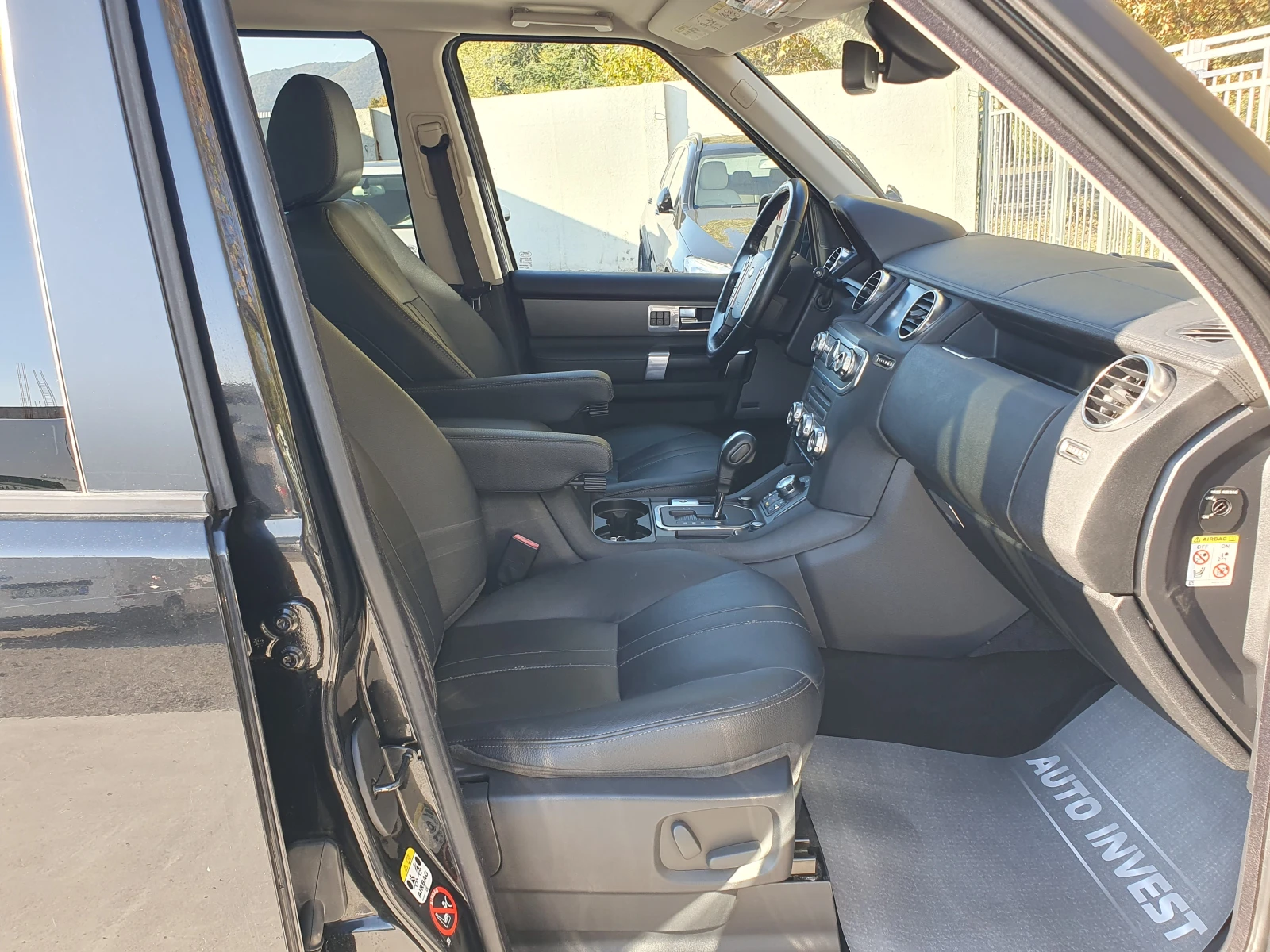 Land Rover Discovery, снимка 14 - Автомобили и джипове - 54005425