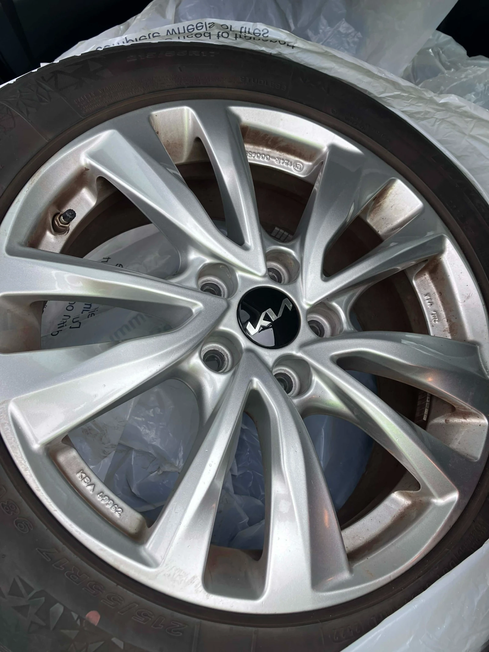 Kia Niro, снимка 14 - Автомобили и джипове - 54139769