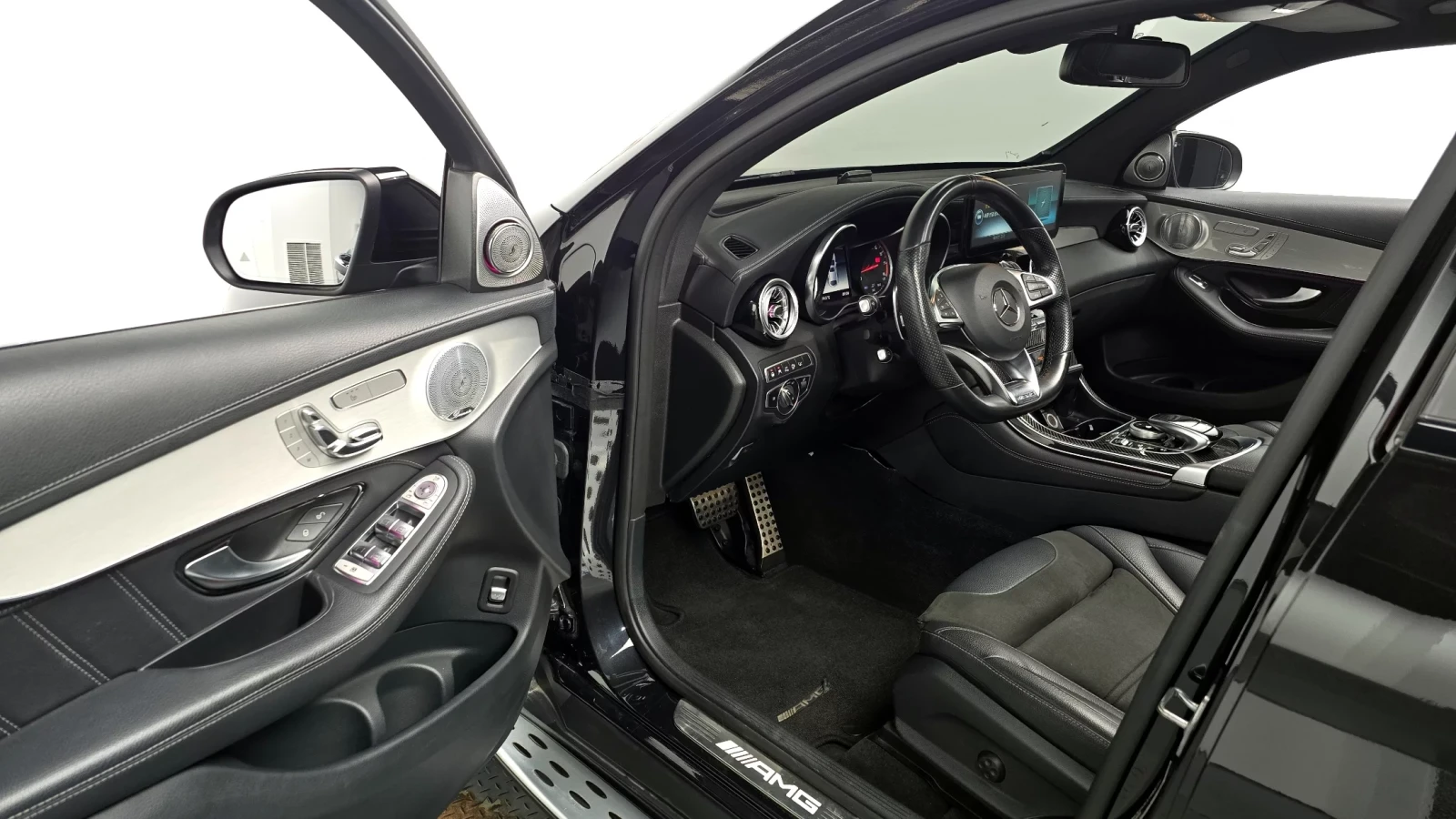 Mercedes-Benz GLC 63 AMG S* 2019* BLACK OPTIC* HEAD-UP* 360* КРАЙНА ЦЕНА, снимка 9 - Автомобили и джипове - 54168226