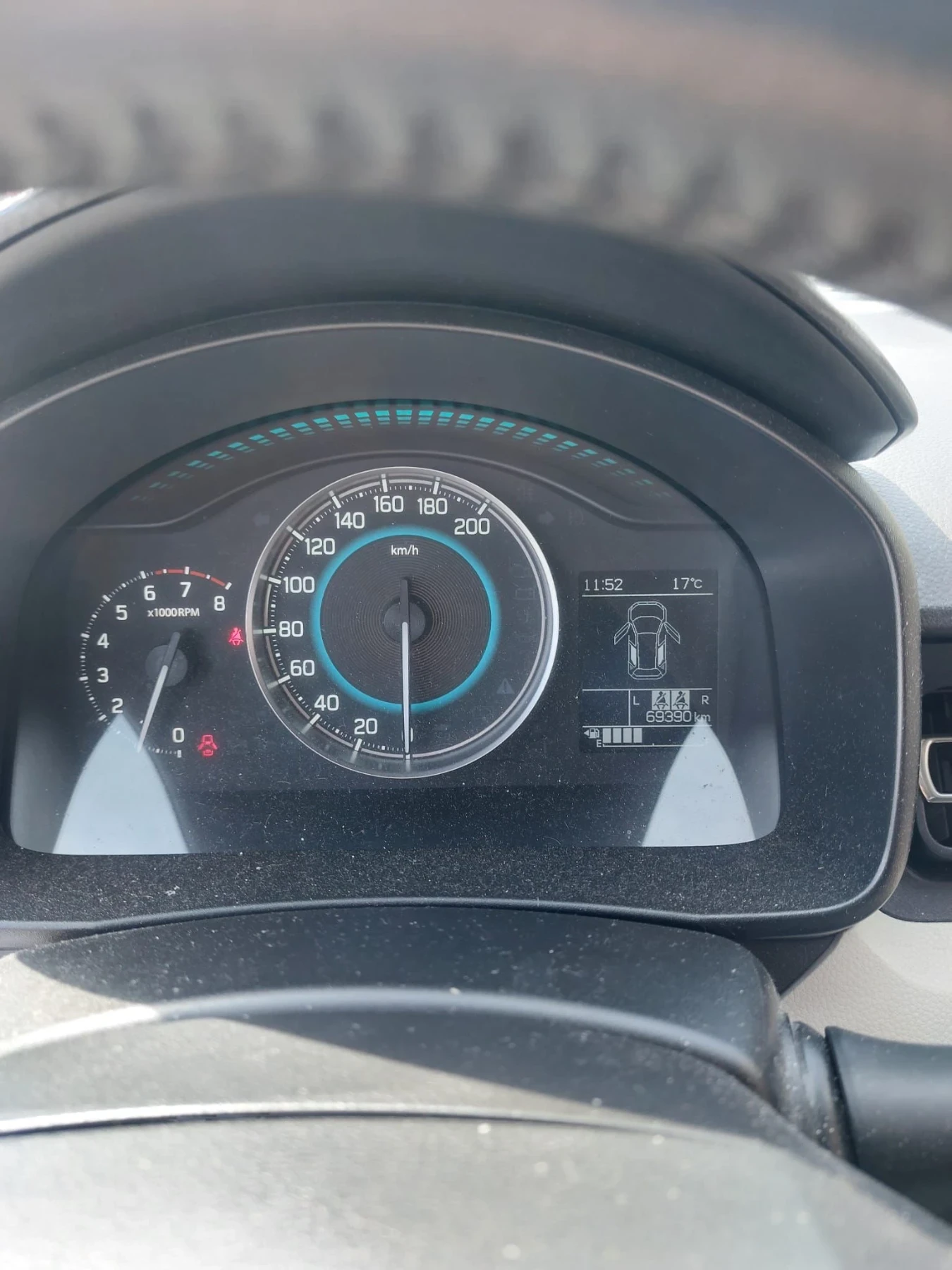 Suzuki Ignis GLX 1.2 DualJet (90 кс) Hybrid / 69 000 km / Italy, снимка 12 - Автомобили и джипове - 54804549