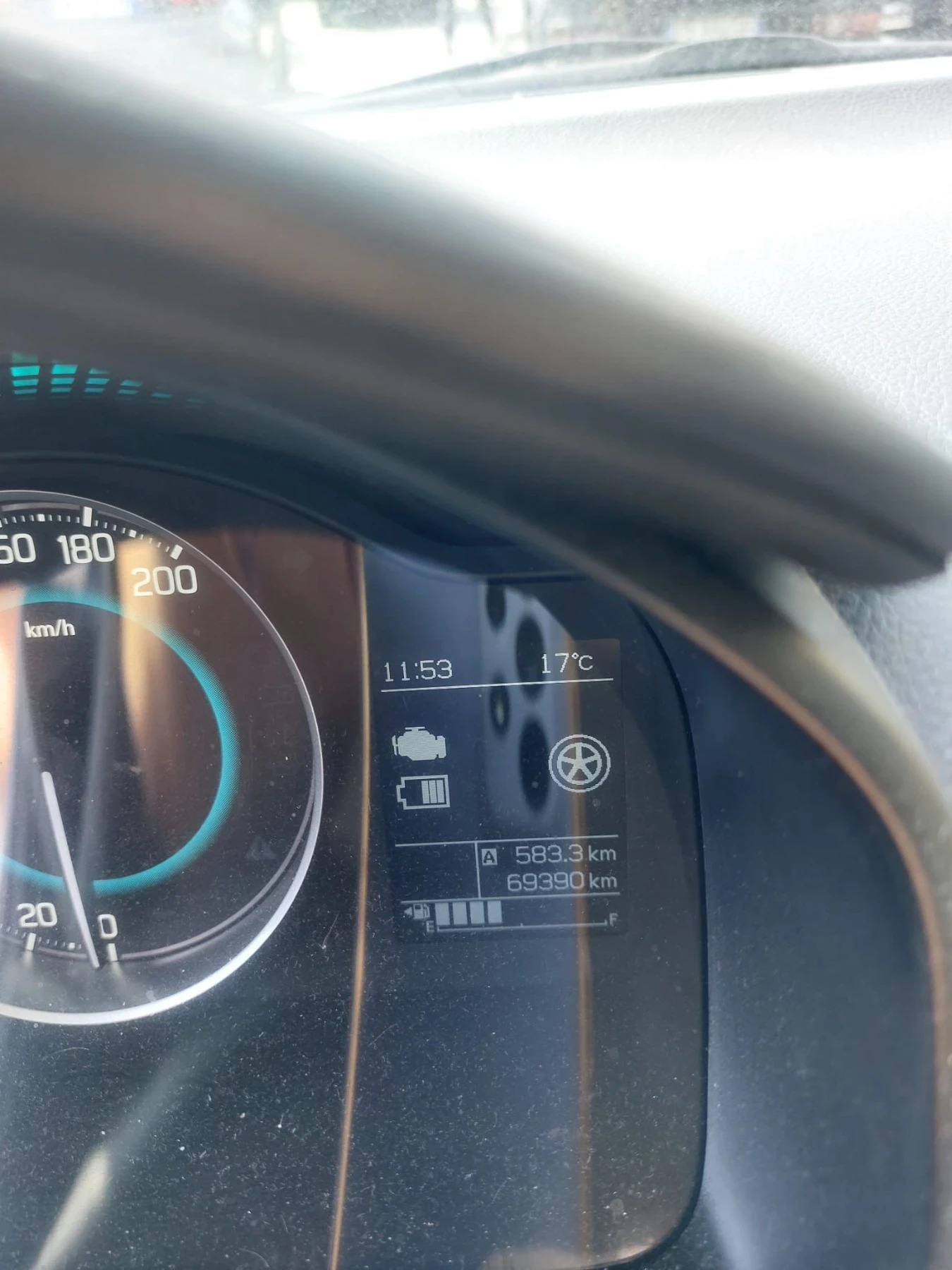 Suzuki Ignis GLX 1.2 DualJet (90 кс) Hybrid / 69 000 km / Italy, снимка 11 - Автомобили и джипове - 54804549