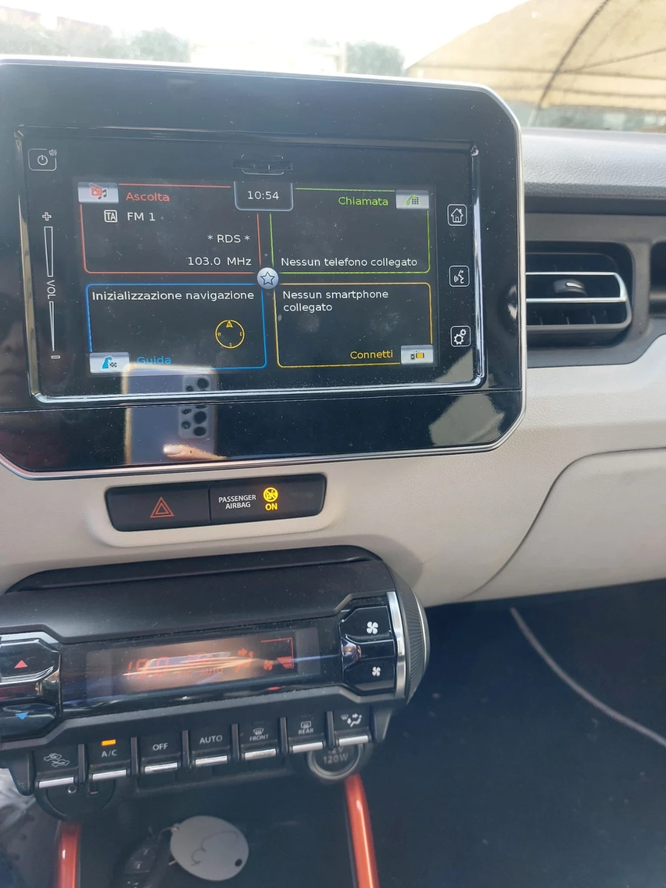 Suzuki Ignis GLX 1.2 DualJet (90 кс) Hybrid / 69 000 km / Italy, снимка 7 - Автомобили и джипове - 54804549