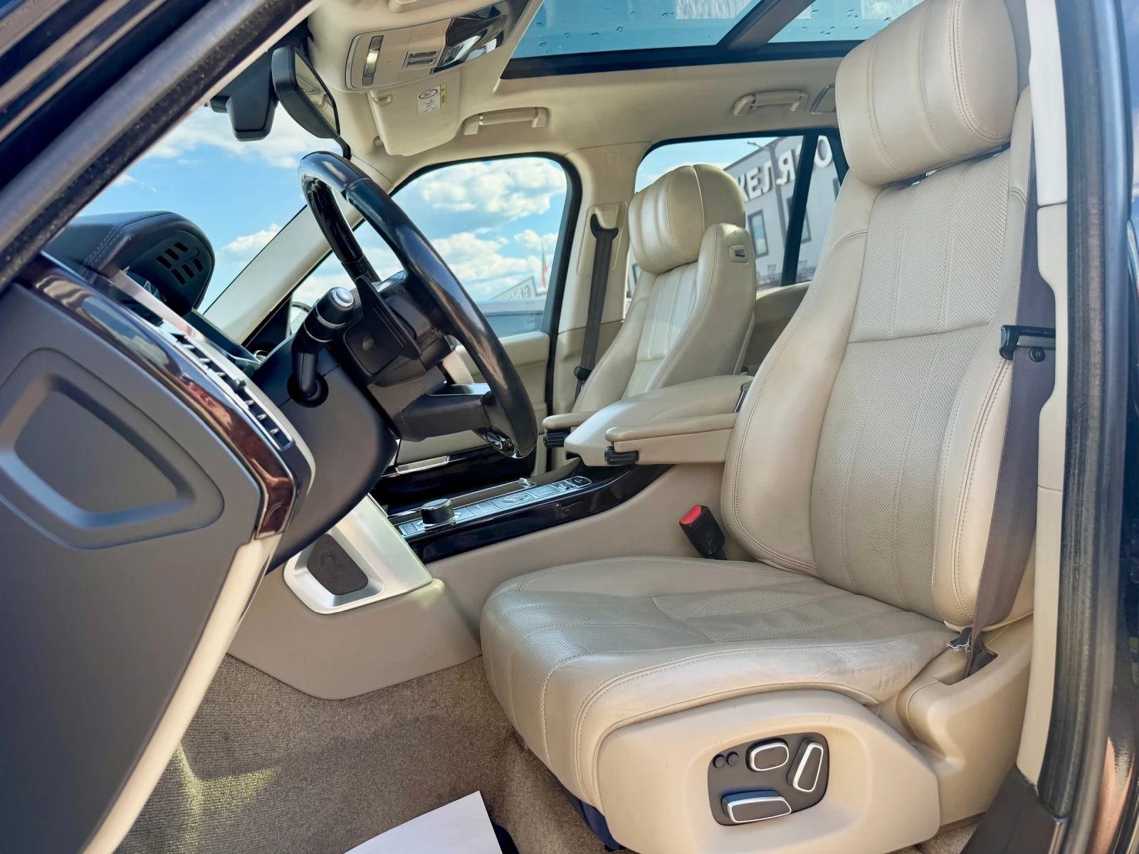Land Rover Range rover 4.4 SDV8 autobiography , снимка 14 - Автомобили и джипове - 55281044