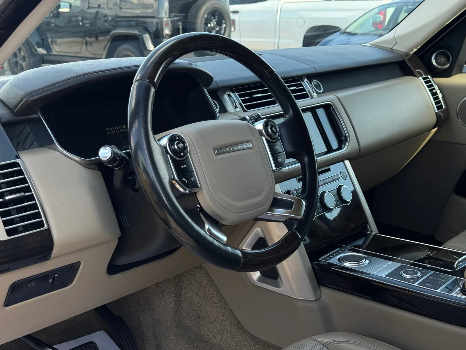 Land Rover Range rover 4.4 SDV8 autobiography , снимка 9 - Автомобили и джипове - 55281044