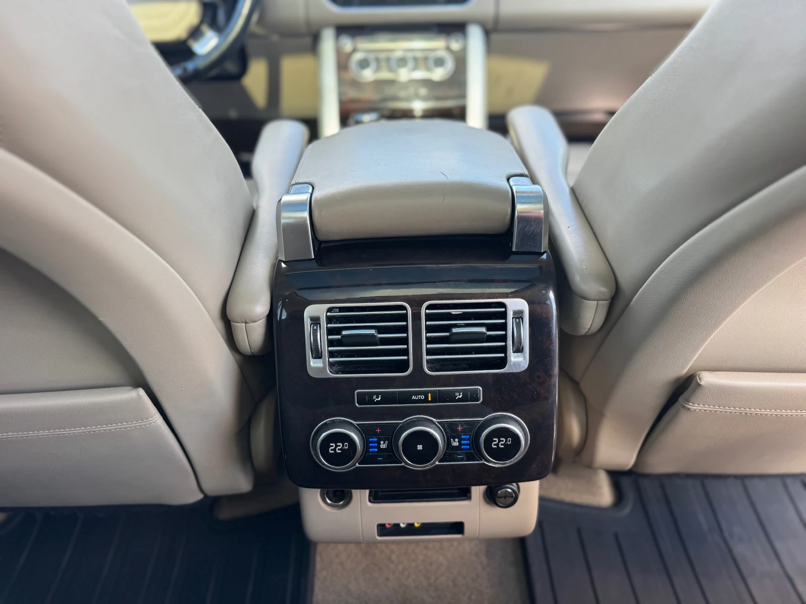 Land Rover Range rover 4.4 SDV8 autobiography , снимка 11 - Автомобили и джипове - 55281044