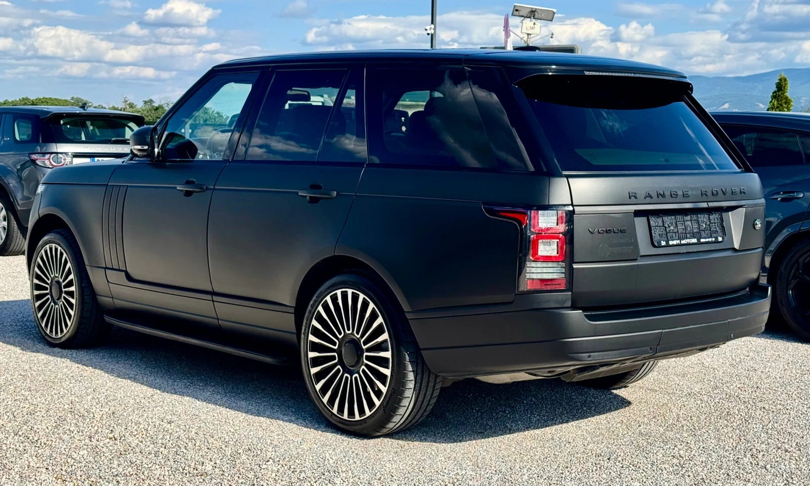 Land Rover Range rover 4.4 SDV8 autobiography , снимка 4 - Автомобили и джипове - 55281044