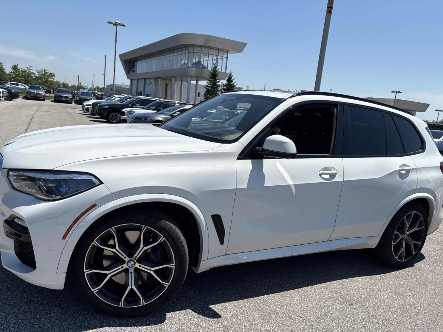 BMW X5 M-pkg* Soft-Close* Distronic* 360* Въздух, снимка 3 - Автомобили и джипове - 55305626