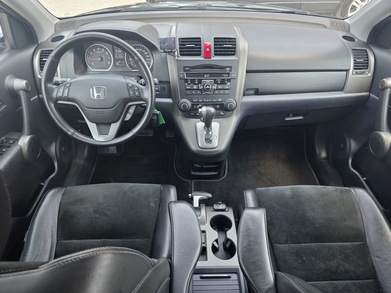 Honda Cr-v С-История Алкантара Ксенон Парктроник Подгрев 4х4 , снимка 6 - Автомобили и джипове - 55331865
