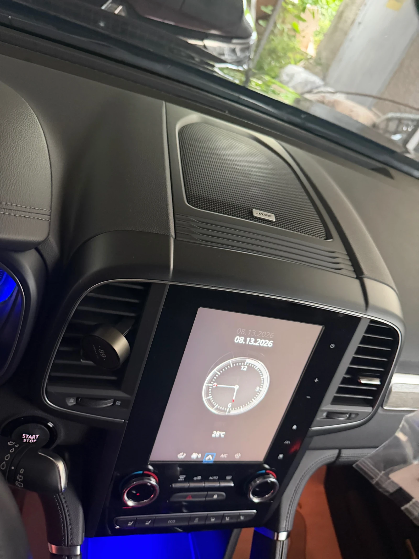 Renault Koleos, снимка 13 - Автомобили и джипове - 55658302