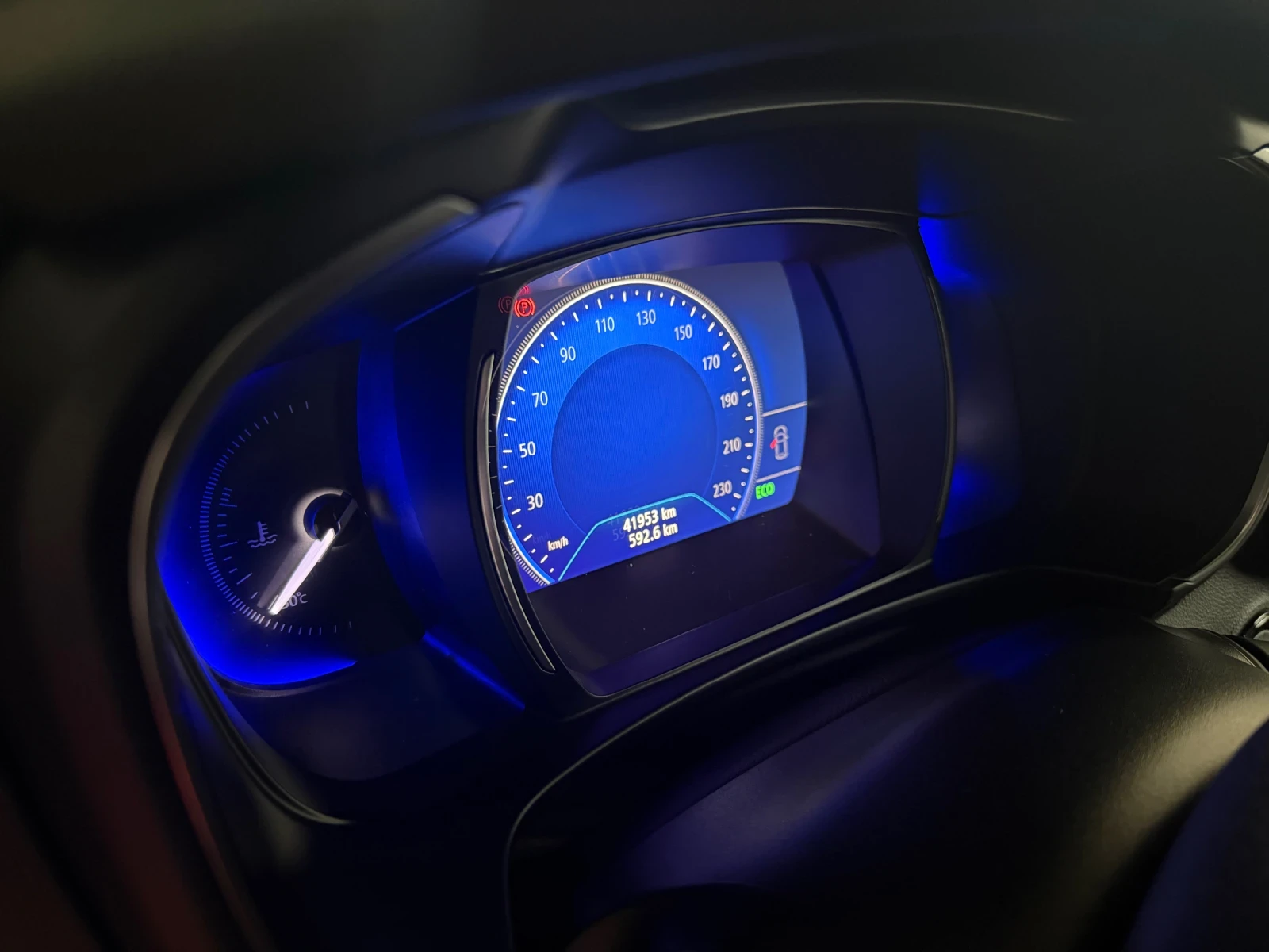 Renault Koleos, снимка 12 - Автомобили и джипове - 55658302