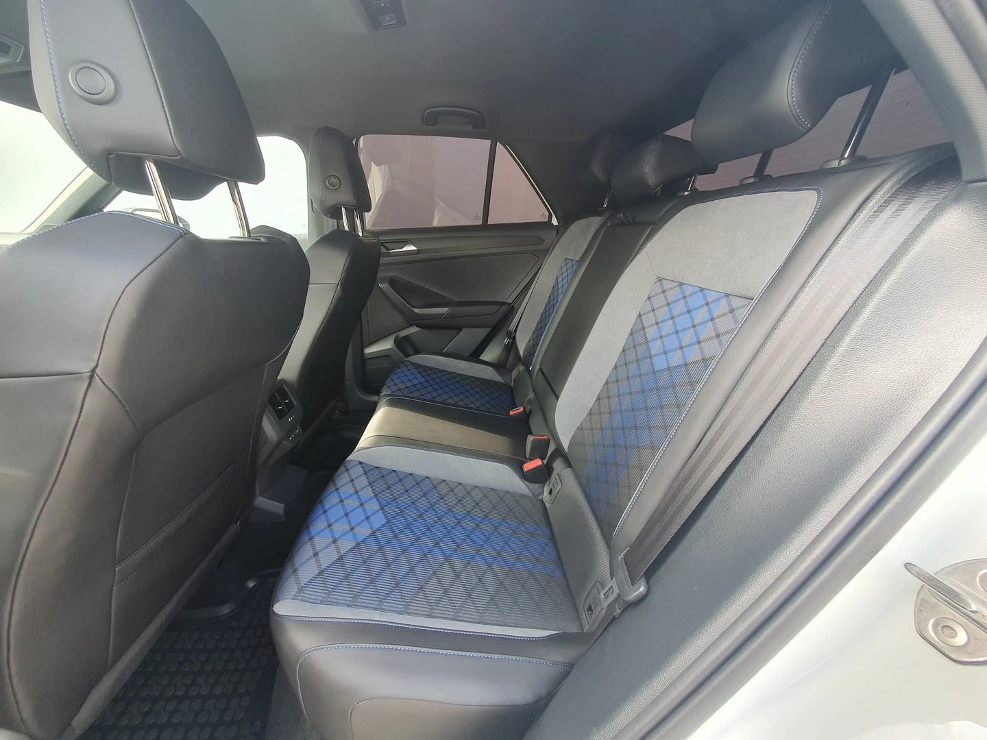 VW T-Roc | Mobile.bg � ����������� 6