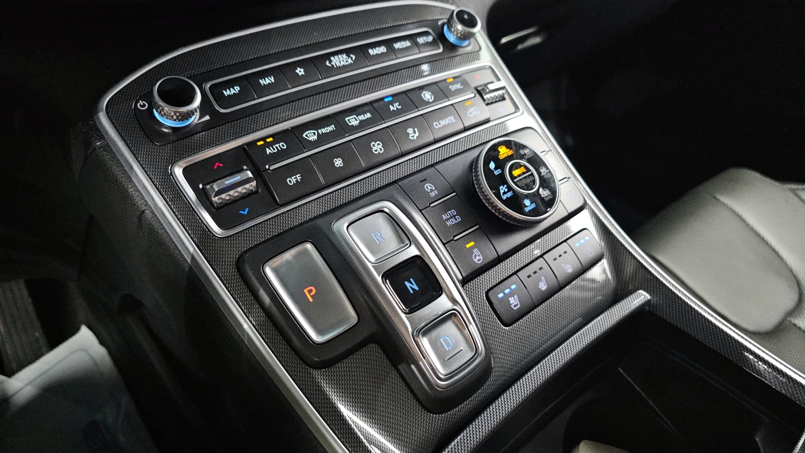 Hyundai Santa fe 2022* 4WD* подгрев* обдух* камера* 17к км* КРАЙНА , снимка 13 - Автомобили и джипове - 55922028
