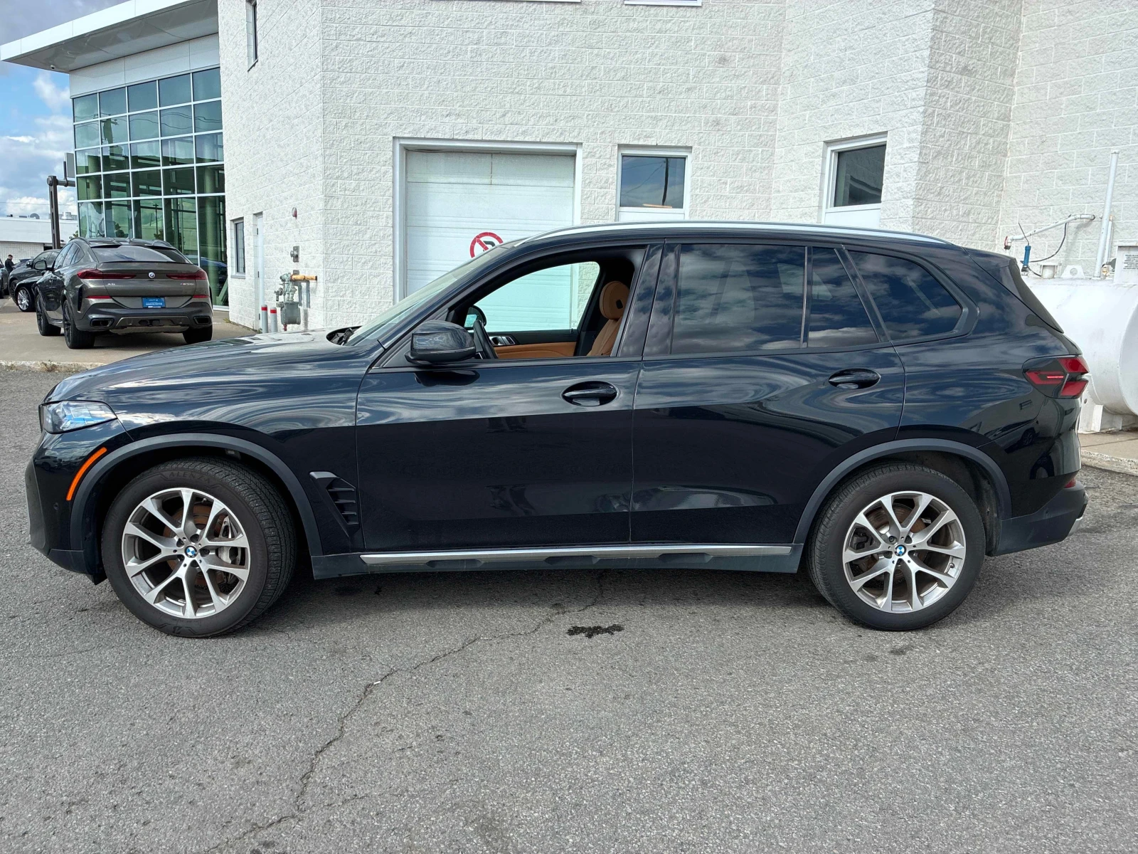 BMW X5 xDrive40i M SPORT | ГЛАВНО ПРЕДСТАВИТЕЛСТВО НА BMW, снимка 3 - Автомобили и джипове - 56108223