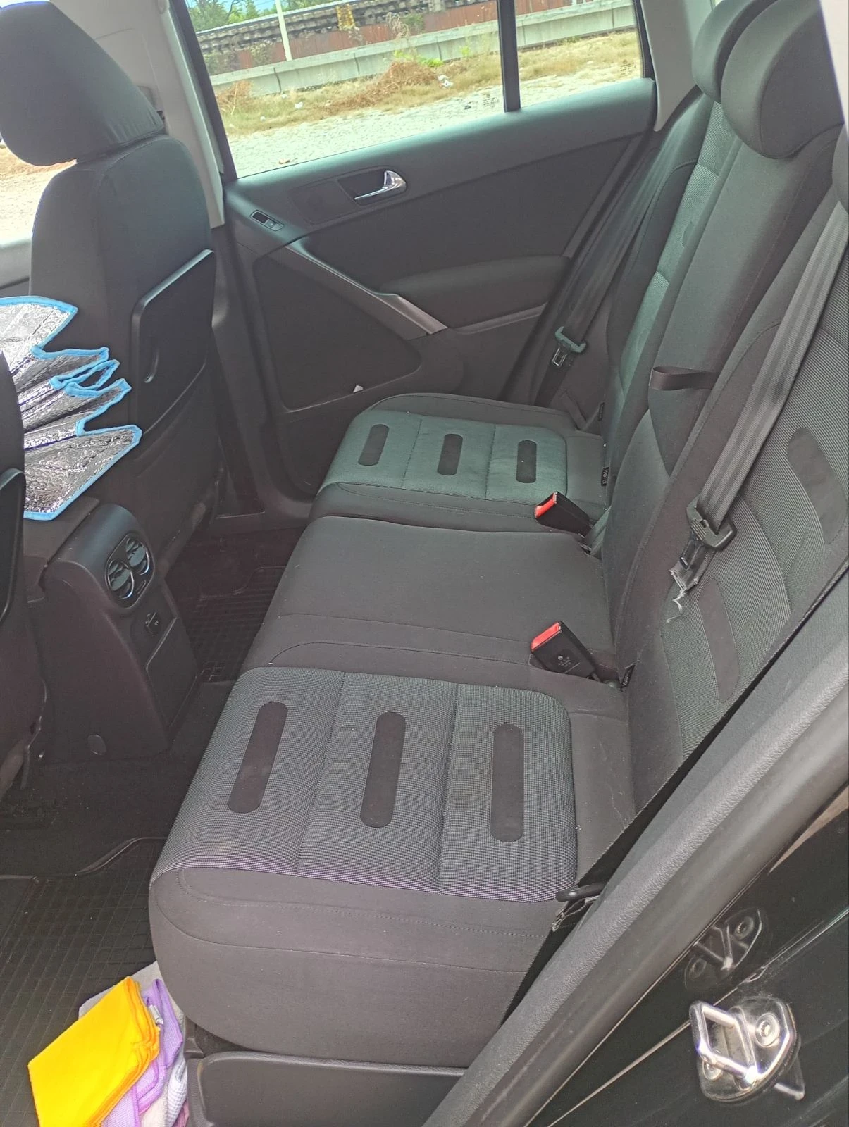 VW Tiguan, снимка 10 - Автомобили и джипове - 56162040