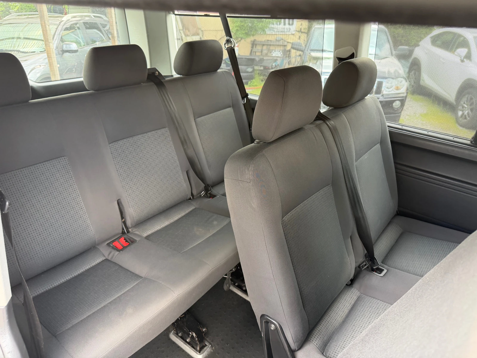 VW Caravelle 2.5TDi, 9местен, дълга база, снимка 11 - Бусове и автобуси - 54579539