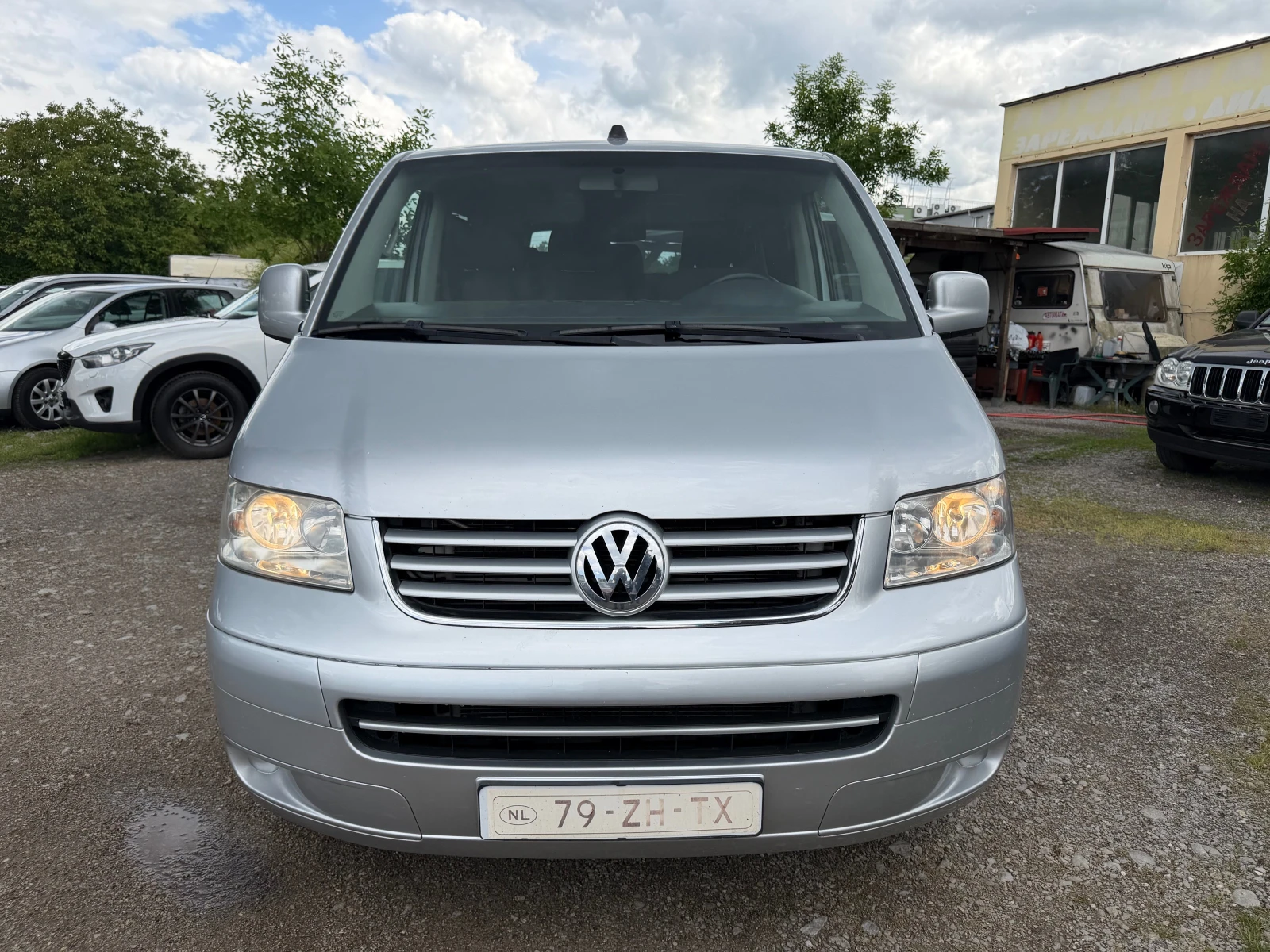 VW Caravelle 2.5TDi, 9местен, дълга база, снимка 3 - Бусове и автобуси - 54579539